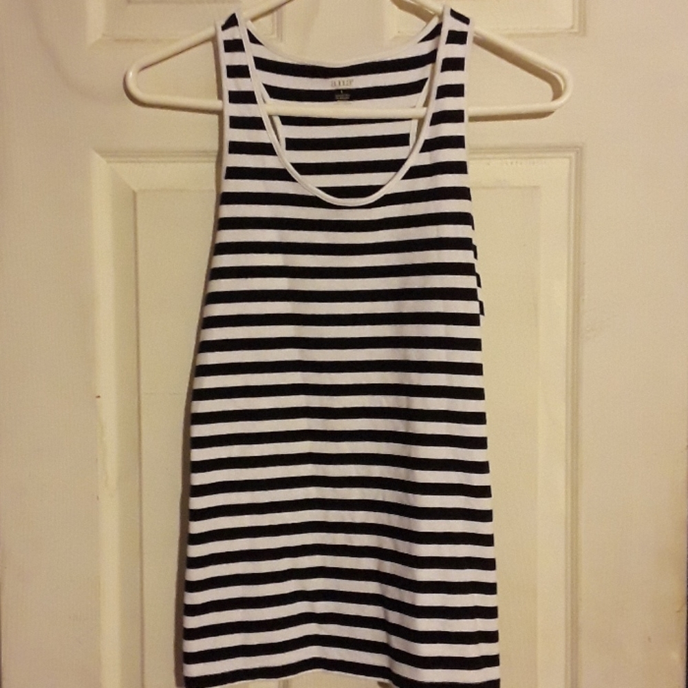 Ana razor back top